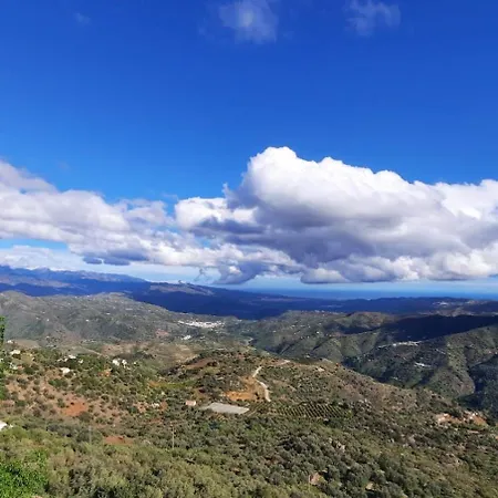 Rural Oliva Comares